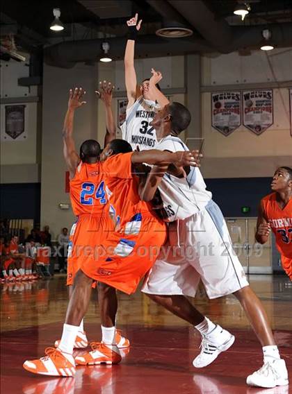 Thumbnail 2 in West Valley vs. Bishop Gorman (MLK Inland Invitational) photogallery.