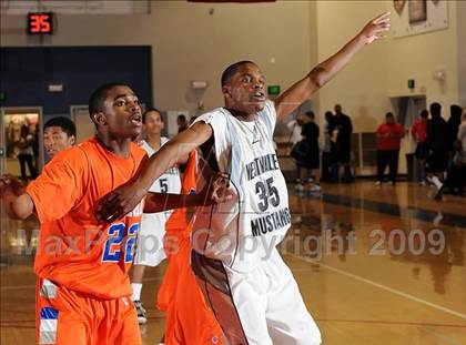 Thumbnail 2 in West Valley vs. Bishop Gorman (MLK Inland Invitational) photogallery.