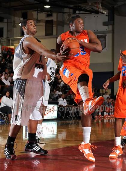 Thumbnail 1 in West Valley vs. Bishop Gorman (MLK Inland Invitational) photogallery.
