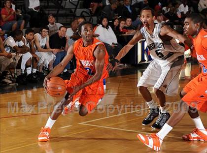 Thumbnail 1 in West Valley vs. Bishop Gorman (MLK Inland Invitational) photogallery.