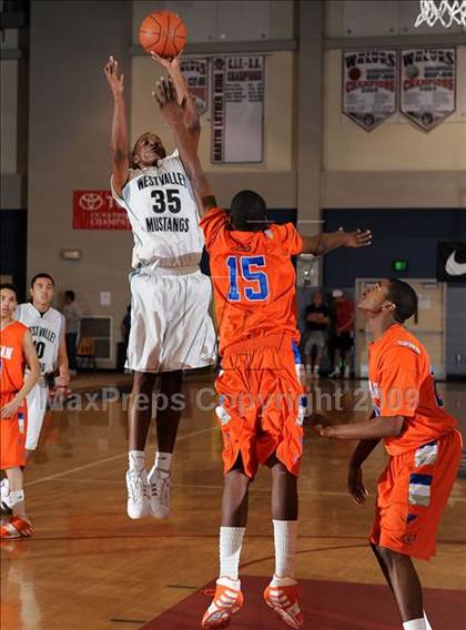 Thumbnail 3 in West Valley vs. Bishop Gorman (MLK Inland Invitational) photogallery.