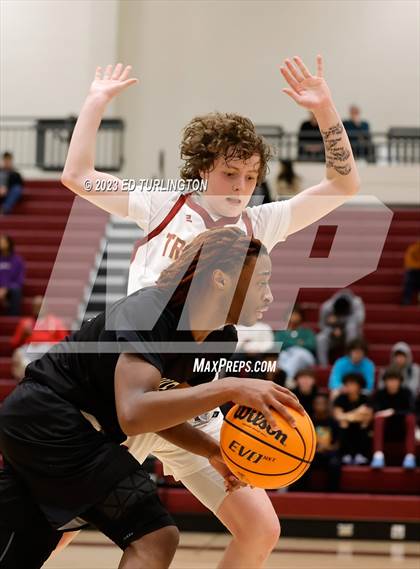 Thumbnail 3 in Sprayberry @ Lassiter photogallery.