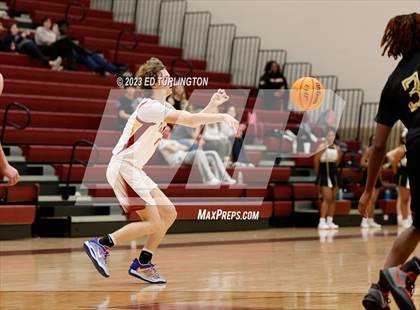 Thumbnail 2 in Sprayberry @ Lassiter photogallery.