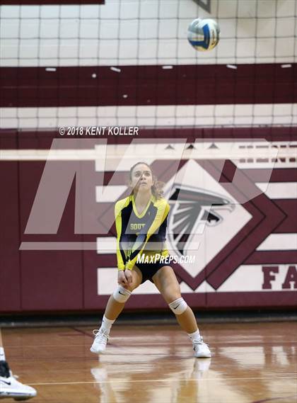 Thumbnail 3 in Fraser vs Grosse Pointe South (MHSAA Regional Quarterfinal) photogallery.