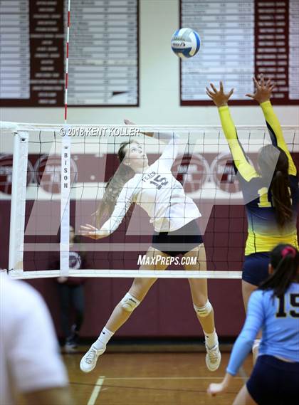 Thumbnail 1 in Fraser vs Grosse Pointe South (MHSAA Regional Quarterfinal) photogallery.