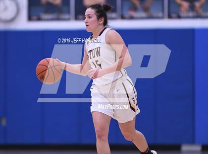 Thumbnail 2 in Austintown-Fitch vs. Stow-Munroe Falls (OHSAA Division 1 District Semifinal) photogallery.