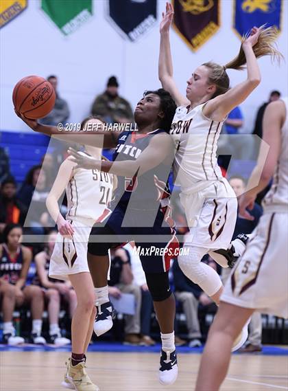 Thumbnail 3 in Austintown-Fitch vs. Stow-Munroe Falls (OHSAA Division 1 District Semifinal) photogallery.