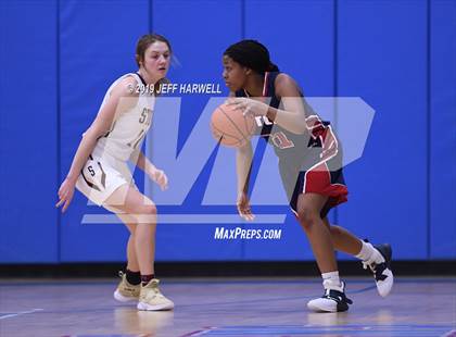 Thumbnail 2 in Austintown-Fitch vs. Stow-Munroe Falls (OHSAA Division 1 District Semifinal) photogallery.
