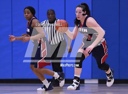 Thumbnail 2 in Austintown-Fitch vs. Stow-Munroe Falls (OHSAA Division 1 District Semifinal) photogallery.