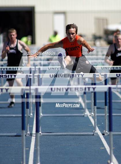 Thumbnail 1 in University Bulldog Invitational photogallery.