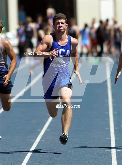 Thumbnail 1 in University Bulldog Invitational photogallery.