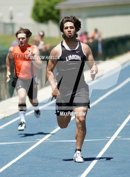 Thumbnail 3 in University Bulldog Invitational photogallery.