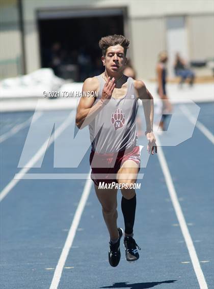 Thumbnail 2 in University Bulldog Invitational photogallery.