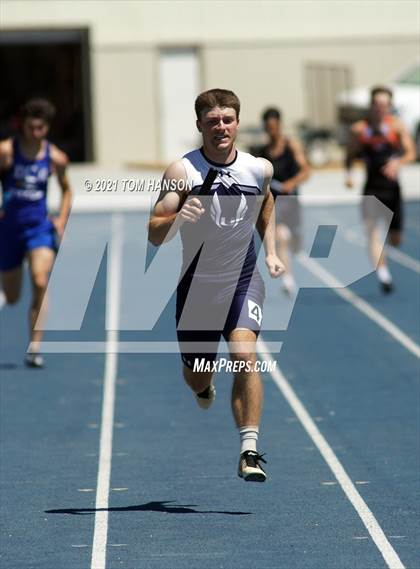 Thumbnail 1 in University Bulldog Invitational photogallery.
