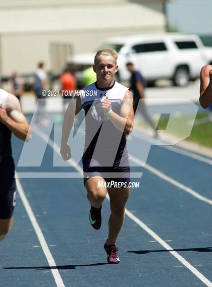 Thumbnail 1 in University Bulldog Invitational photogallery.