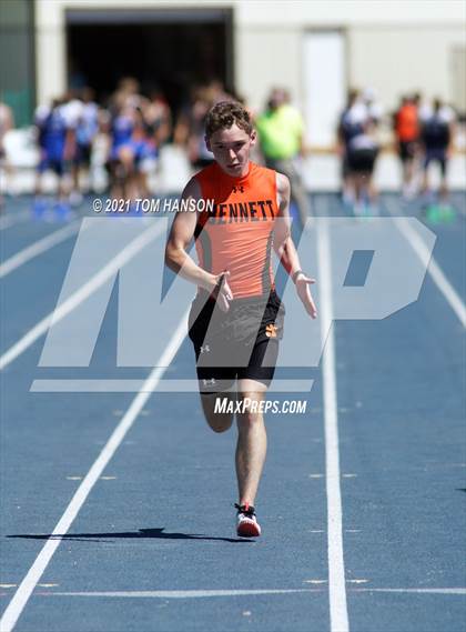 Thumbnail 2 in University Bulldog Invitational photogallery.