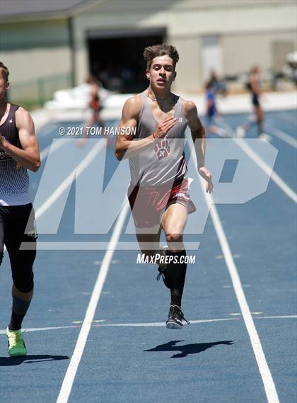 Thumbnail 1 in University Bulldog Invitational photogallery.