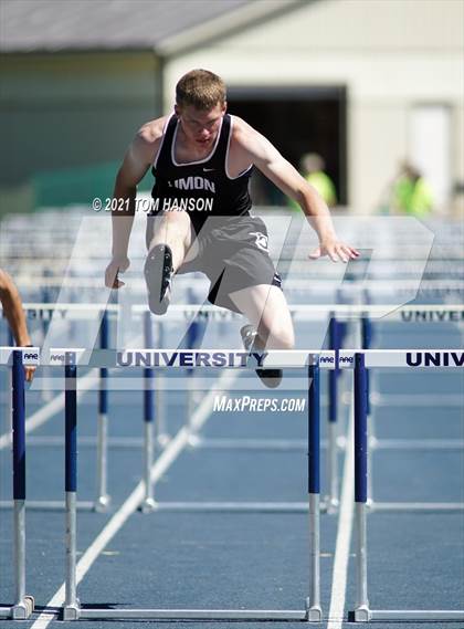 Thumbnail 2 in University Bulldog Invitational photogallery.