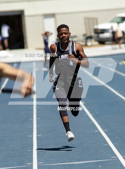 Thumbnail 2 in University Bulldog Invitational photogallery.
