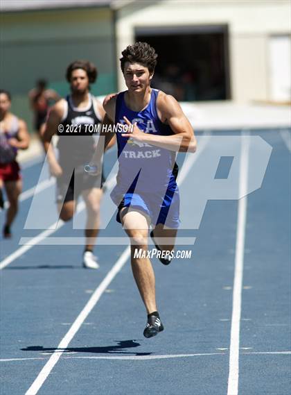 Thumbnail 2 in University Bulldog Invitational photogallery.
