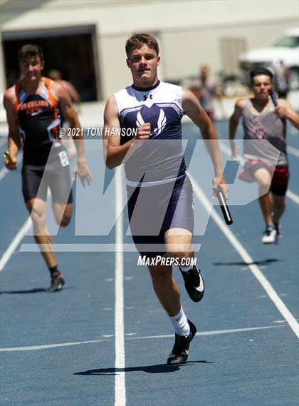 Thumbnail 2 in University Bulldog Invitational photogallery.