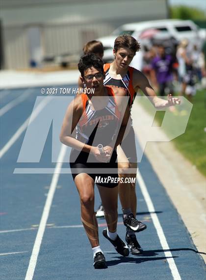 Thumbnail 3 in University Bulldog Invitational photogallery.