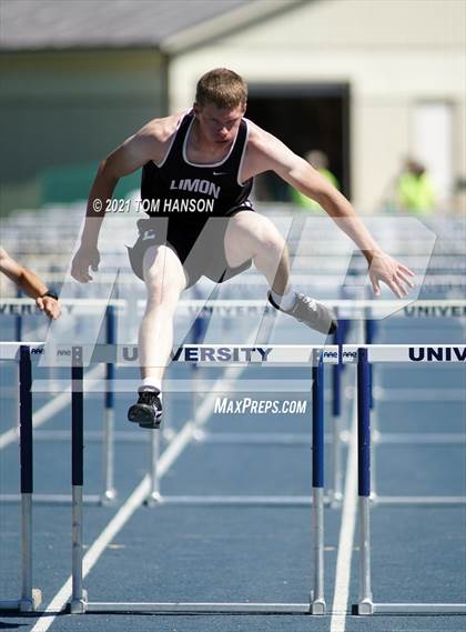 Thumbnail 3 in University Bulldog Invitational photogallery.