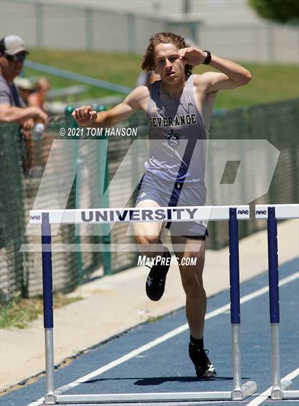 Thumbnail 2 in University Bulldog Invitational photogallery.