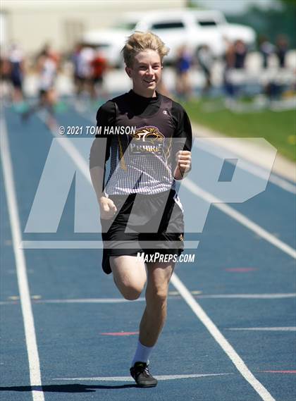 Thumbnail 3 in University Bulldog Invitational photogallery.