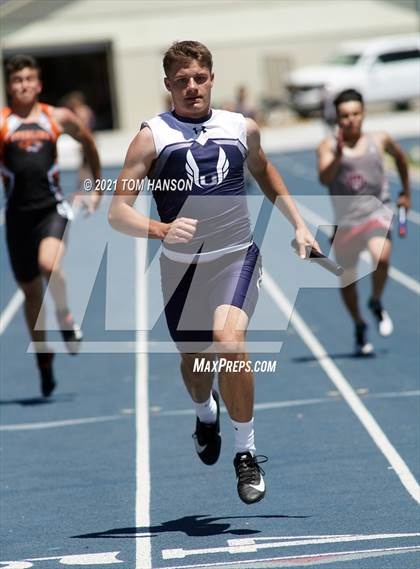 Thumbnail 3 in University Bulldog Invitational photogallery.