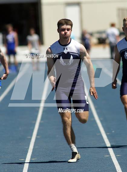 Thumbnail 3 in University Bulldog Invitational photogallery.