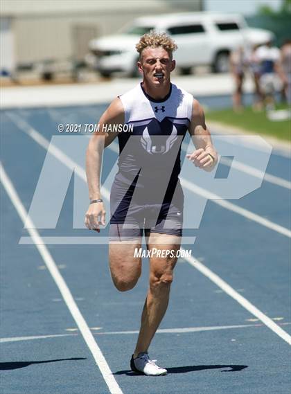 Thumbnail 2 in University Bulldog Invitational photogallery.