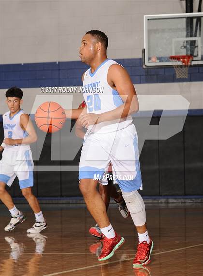 Thumbnail 2 in Sam Rayburn vs. Crosby (McDonald's Texas Invitational) photogallery.