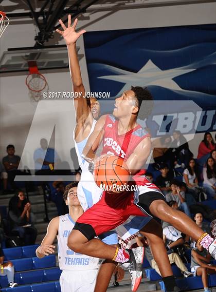 Thumbnail 3 in Sam Rayburn vs. Crosby (McDonald's Texas Invitational) photogallery.