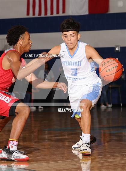 Thumbnail 2 in Sam Rayburn vs. Crosby (McDonald's Texas Invitational) photogallery.