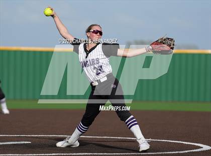 Thumbnail 3 in College Station vs. Weimar (Navasota Tournament) photogallery.