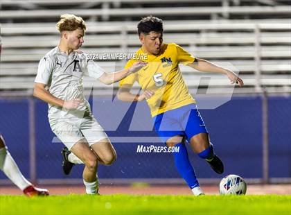 Thumbnail 3 in Newark Memorial vs. Alameda photogallery.