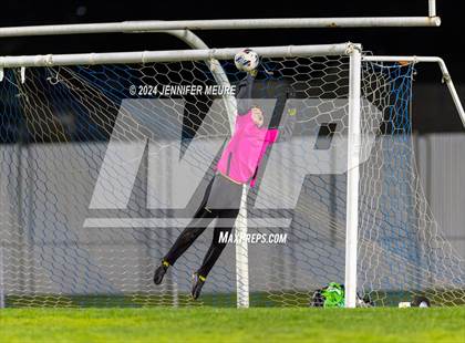 Thumbnail 1 in Newark Memorial vs. Alameda photogallery.