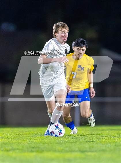 Thumbnail 2 in Newark Memorial vs. Alameda photogallery.