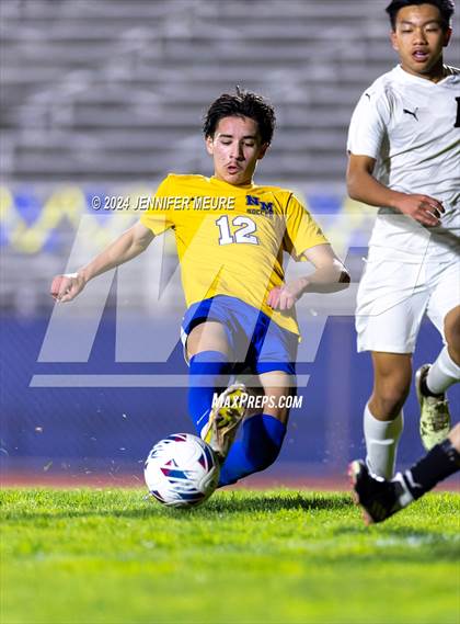 Thumbnail 3 in Newark Memorial vs. Alameda photogallery.