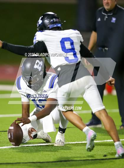 Thumbnail 3 in Gunter @ Rice (UIL 3A Football Bi-district) photogallery.