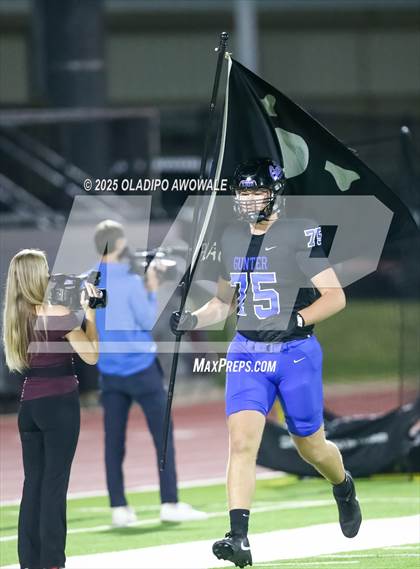 Thumbnail 2 in Gunter @ Rice (UIL 3A Football Bi-district) photogallery.
