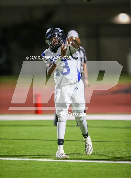 Thumbnail 2 in Gunter @ Rice (UIL 3A Football Bi-district) photogallery.