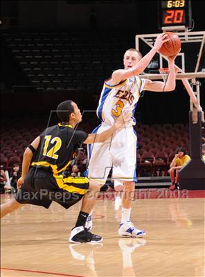 Thumbnail 3 in Bishop Montgomery vs. Santa Margarita (CIF SoCal Regional D3 Final) photogallery.