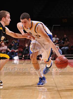 Thumbnail 3 in Bishop Montgomery vs. Santa Margarita (CIF SoCal Regional D3 Final) photogallery.