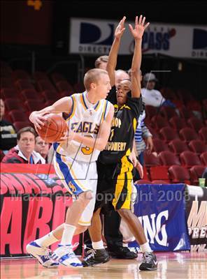 Thumbnail 1 in Bishop Montgomery vs. Santa Margarita (CIF SoCal Regional D3 Final) photogallery.