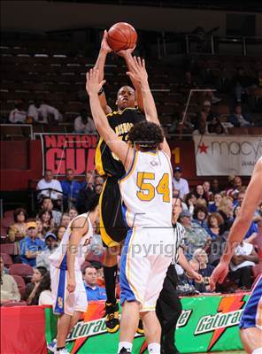 Thumbnail 3 in Bishop Montgomery vs. Santa Margarita (CIF SoCal Regional D3 Final) photogallery.