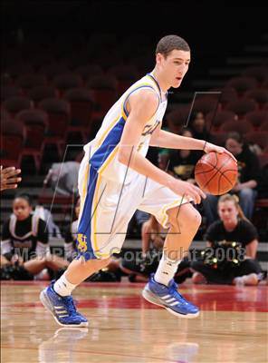 Thumbnail 1 in Bishop Montgomery vs. Santa Margarita (CIF SoCal Regional D3 Final) photogallery.