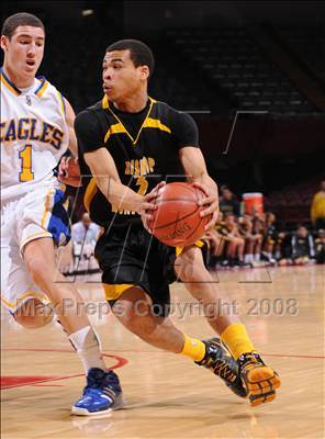 Thumbnail 1 in Bishop Montgomery vs. Santa Margarita (CIF SoCal Regional D3 Final) photogallery.