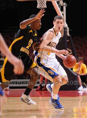 Thumbnail 2 in Bishop Montgomery vs. Santa Margarita (CIF SoCal Regional D3 Final) photogallery.